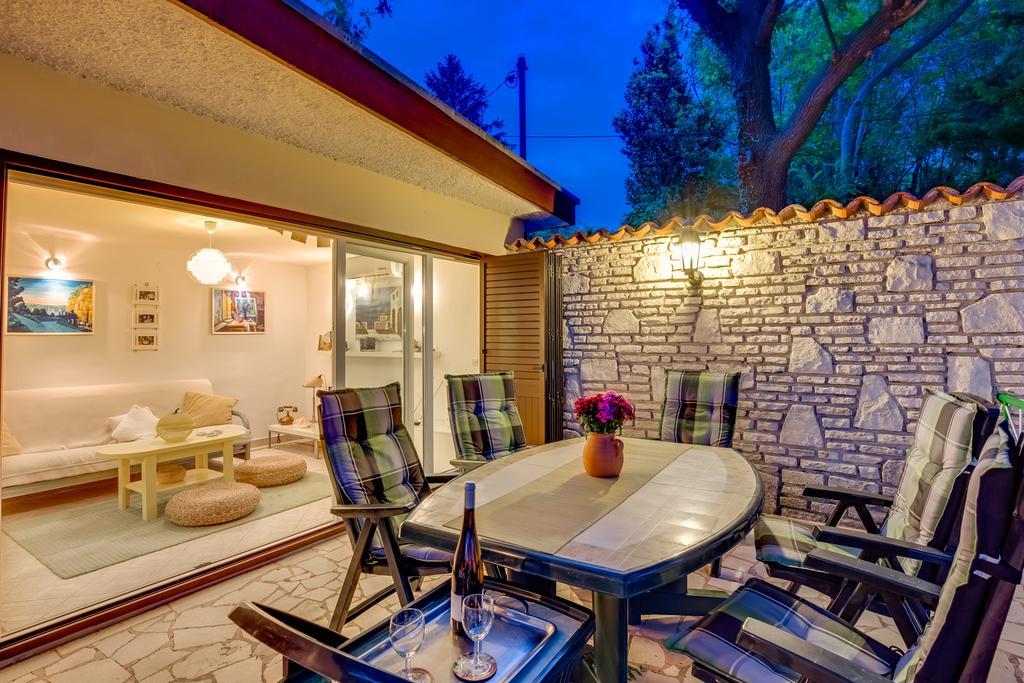 Holiday Home Zita Кральевица Экстерьер фото