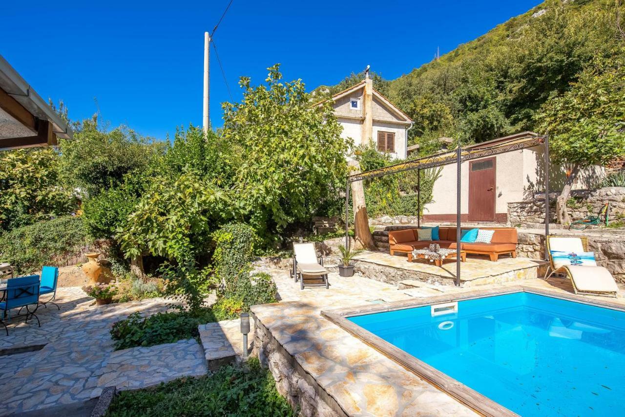 Holiday Home Zita Кральевица Экстерьер фото