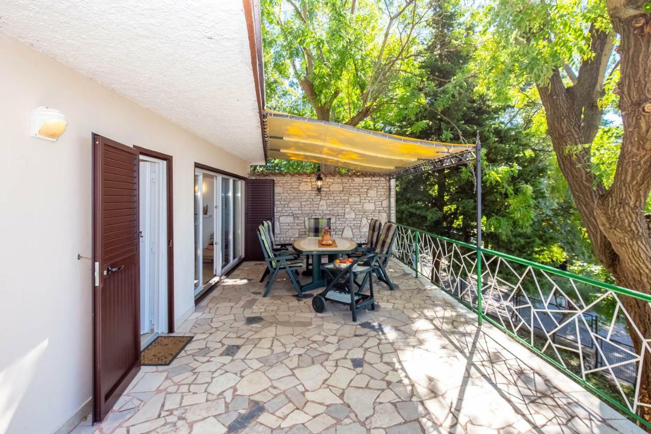 Holiday Home Zita Кральевица Экстерьер фото